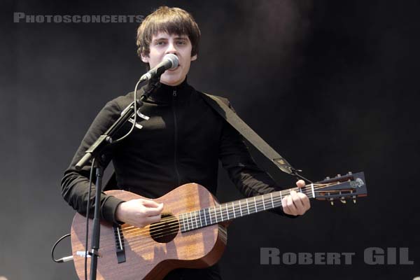 JAKE BUGG - 2014-08-22 - SAINT CLOUD - Domaine National - Grande Scene - 